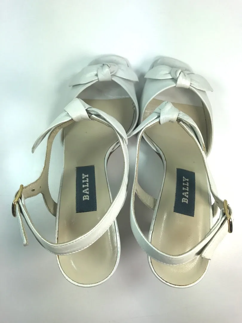 BALLY Vintage White Leather Low Heel with Bow Detailing Size 7