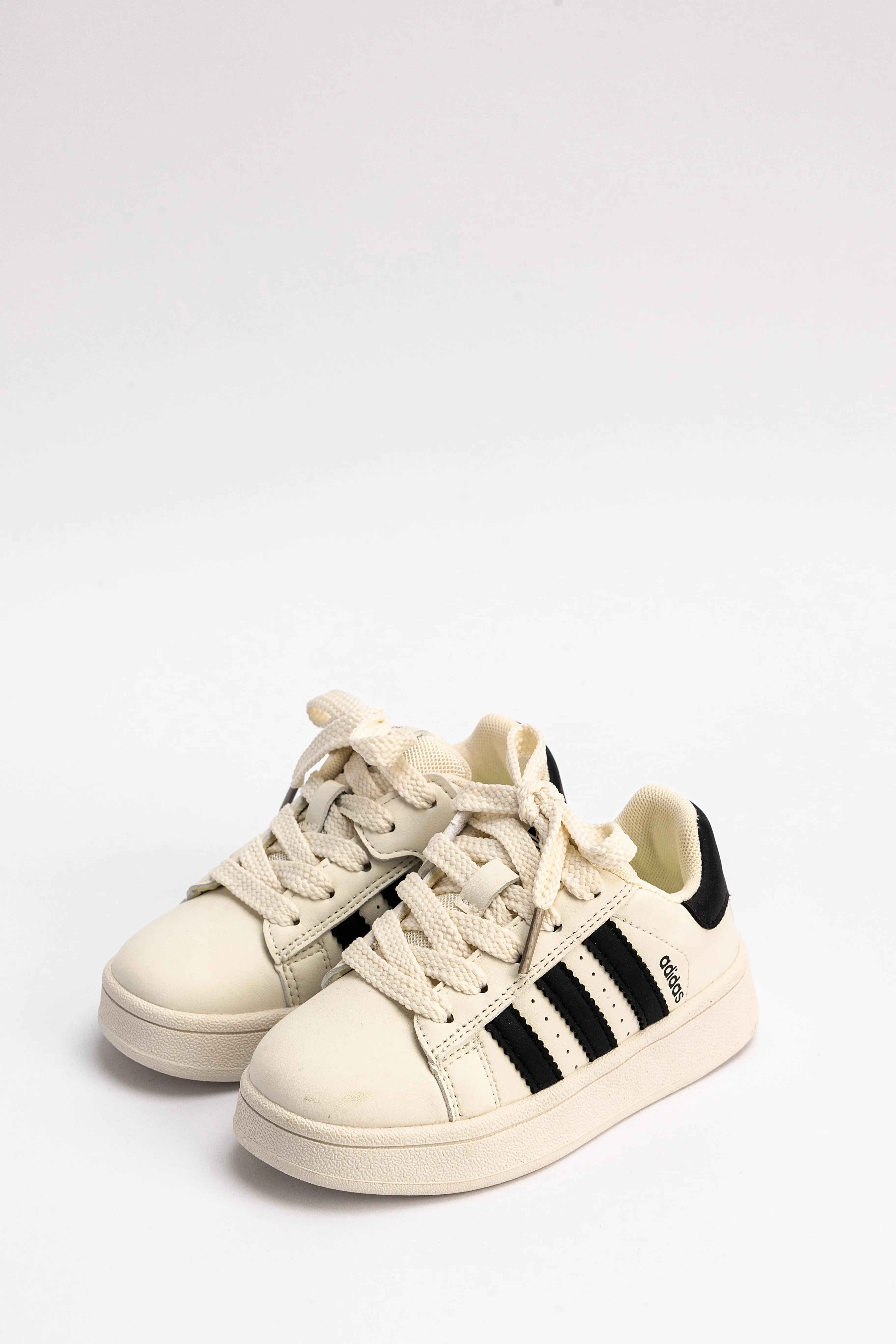 BASIC SHOES