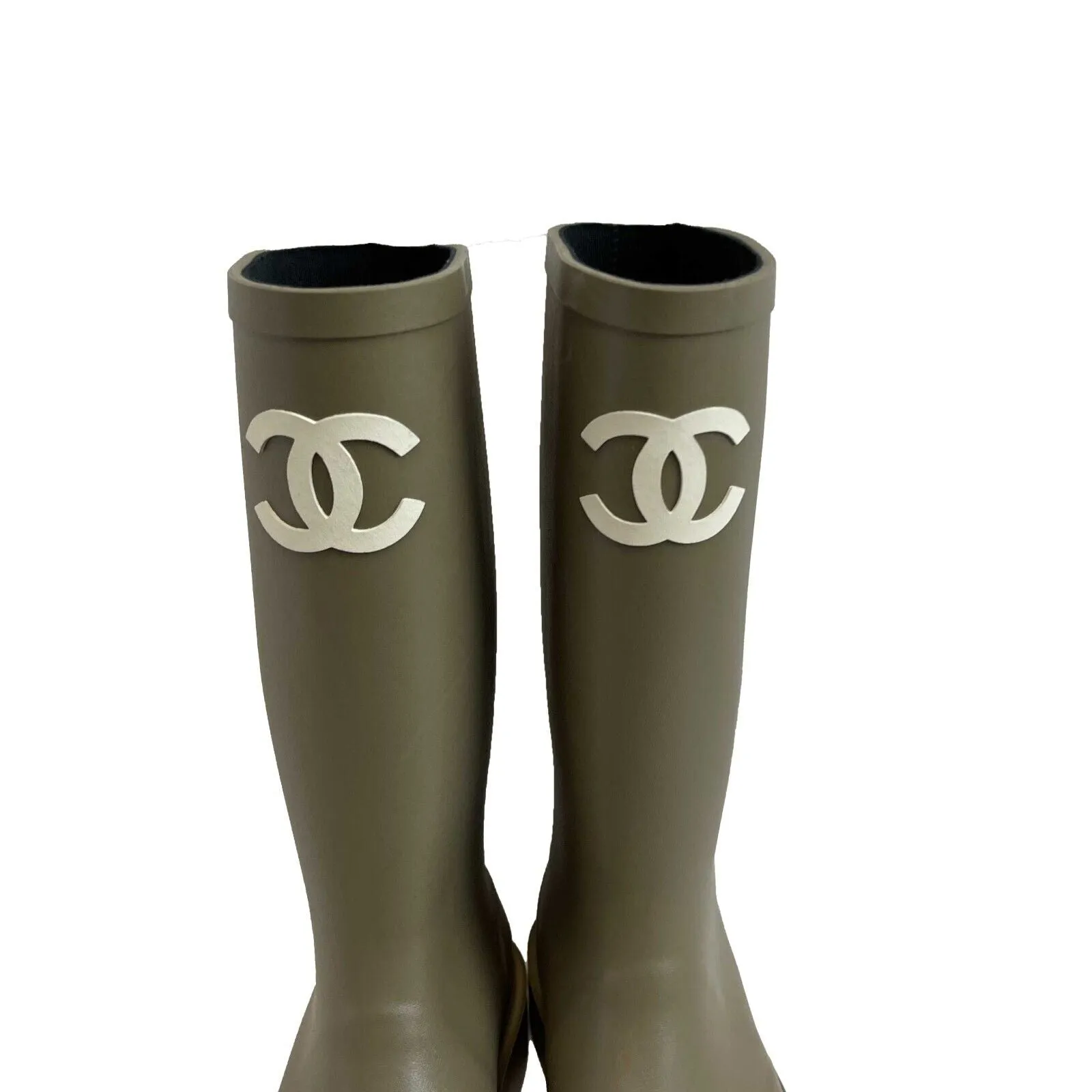 Chanel 22K NIB Army Green Chanel CC Logo Rubber Rain boots 37 US 7 / 6.5
