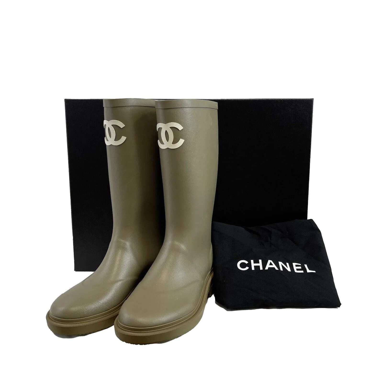 Chanel 22K NIB Army Green Chanel CC Logo Rubber Rain boots 37 US 7 / 6.5