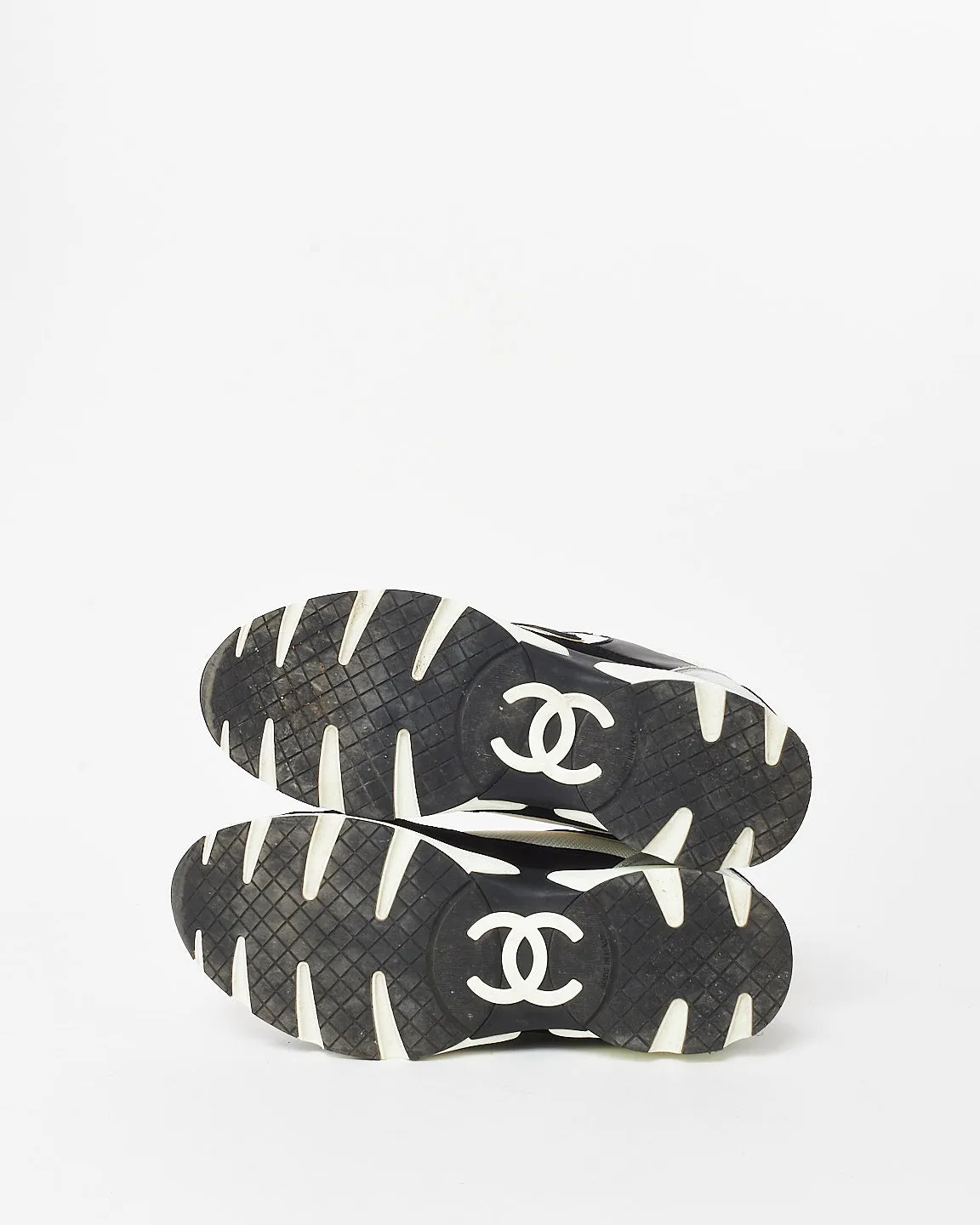 Chanel Black/White/Silver Fabric, Leather & Suede CC Logo Sneakers - 41