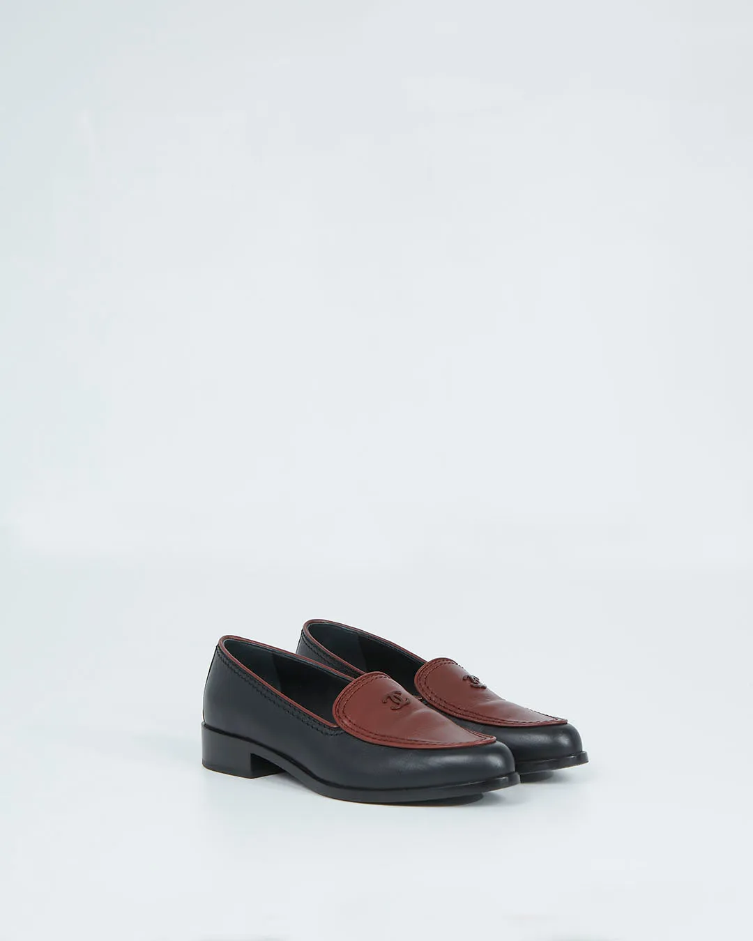 Chanel Brown/Black Leather CC Logo Loafer - 37