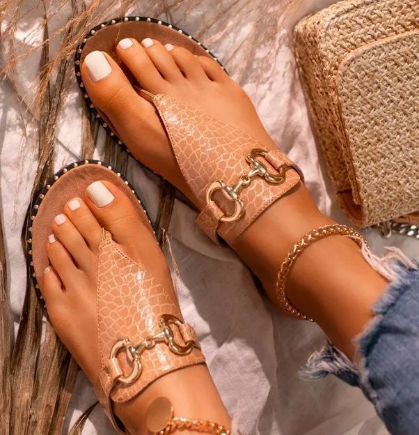 Chic Open Toed Alloy Chain Embellished Sandal Shoes
