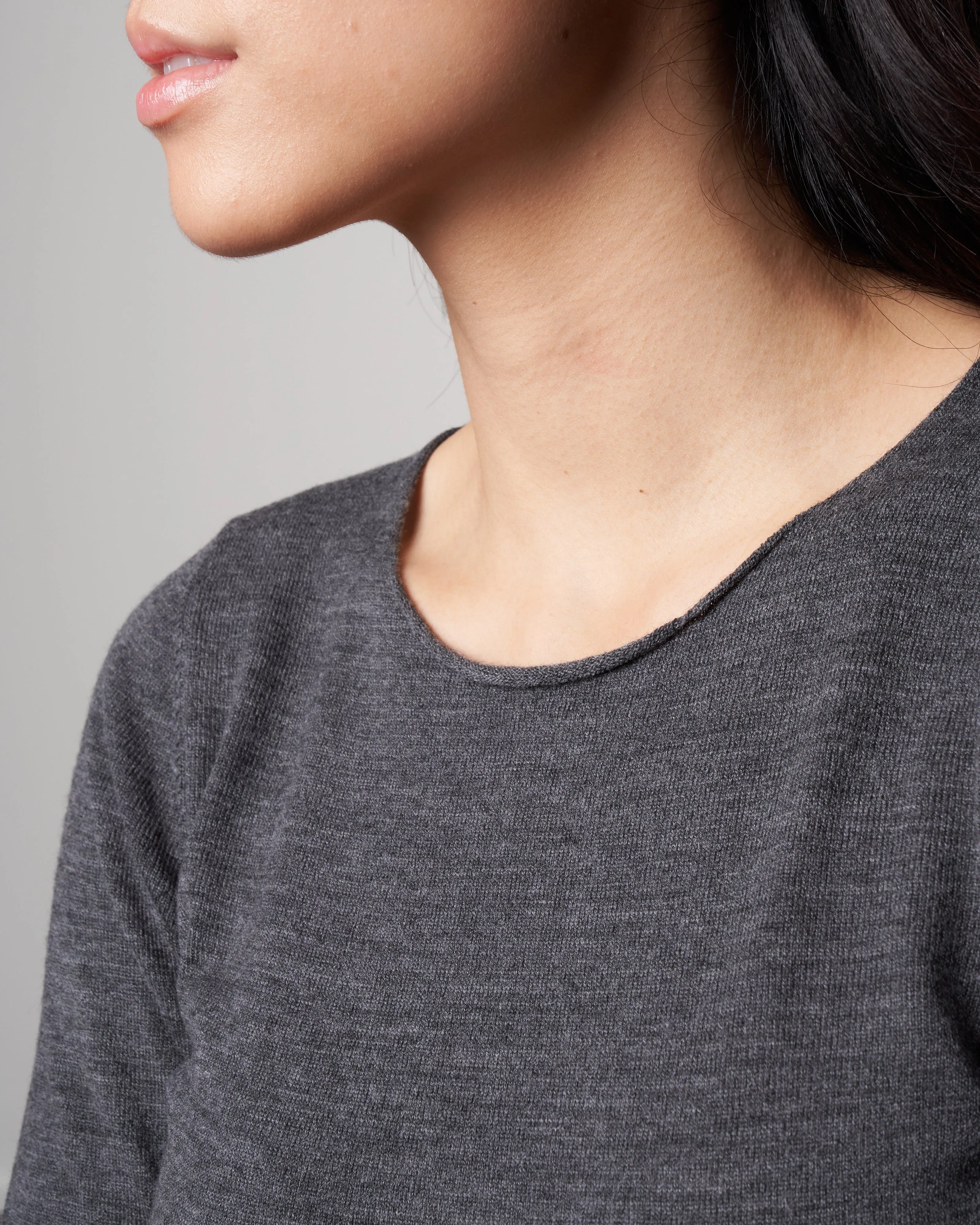 crewneck superfine merino tee - grey