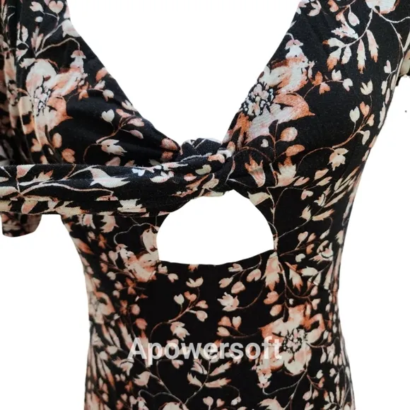 Express Floral Maxi Dress with V-Neckline and Keyhole