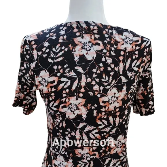 Express Floral Maxi Dress with V-Neckline and Keyhole