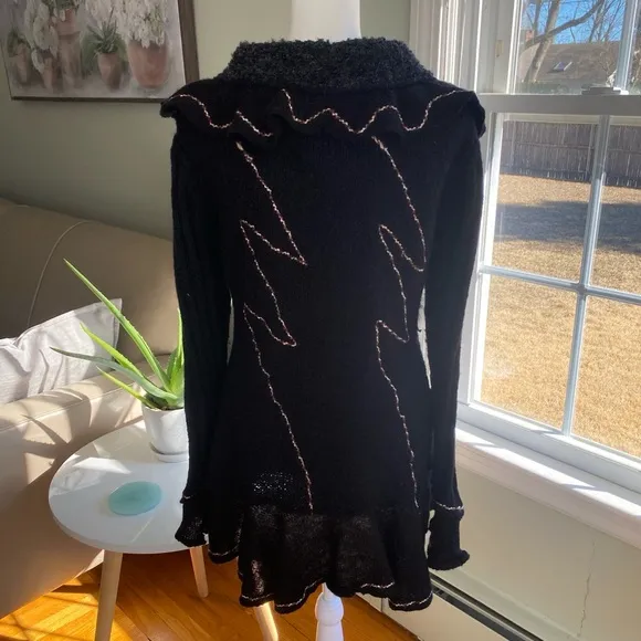 Forla Paris Size M Ruffled Knit Applique Cardigan