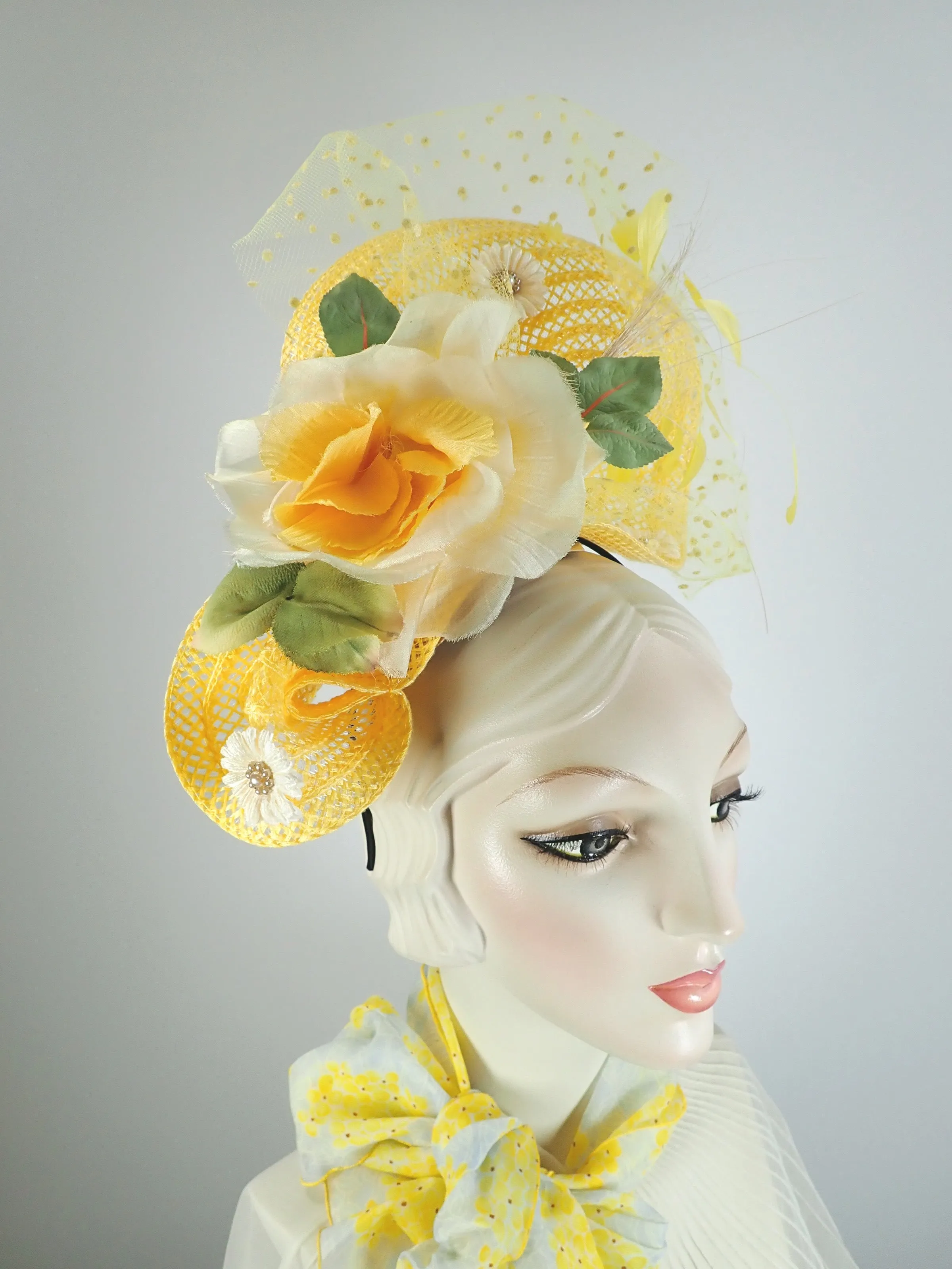 Kentucky Derby Fascinator Hat for Women. Yellow Kentucky Derby Hat. Statement Hat Kentucky Derby