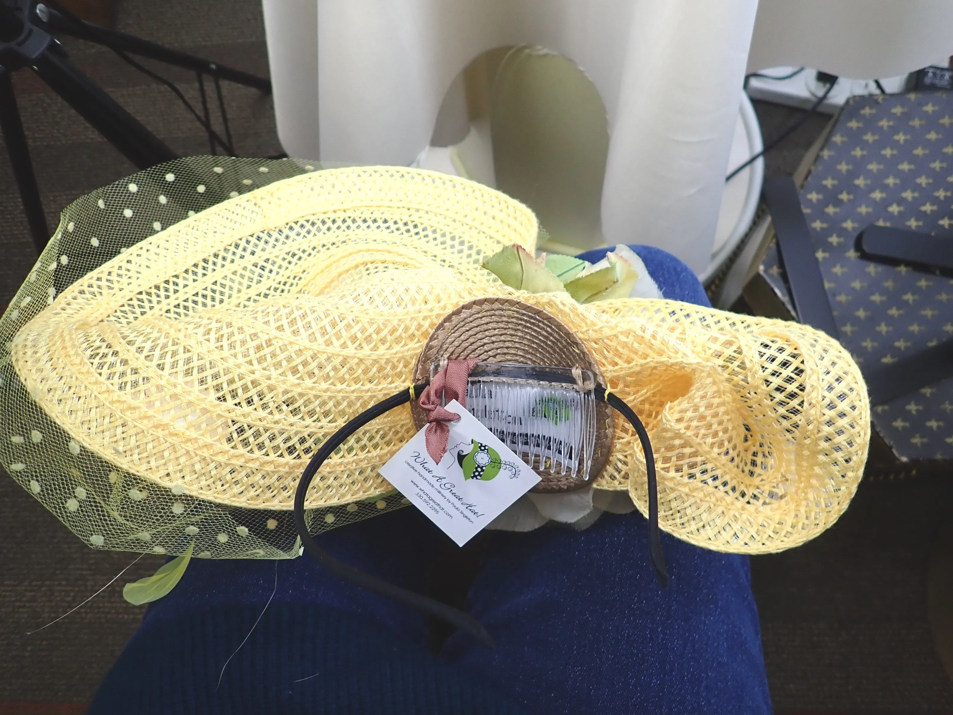 Kentucky Derby Fascinator Hat for Women. Yellow Kentucky Derby Hat. Statement Hat Kentucky Derby