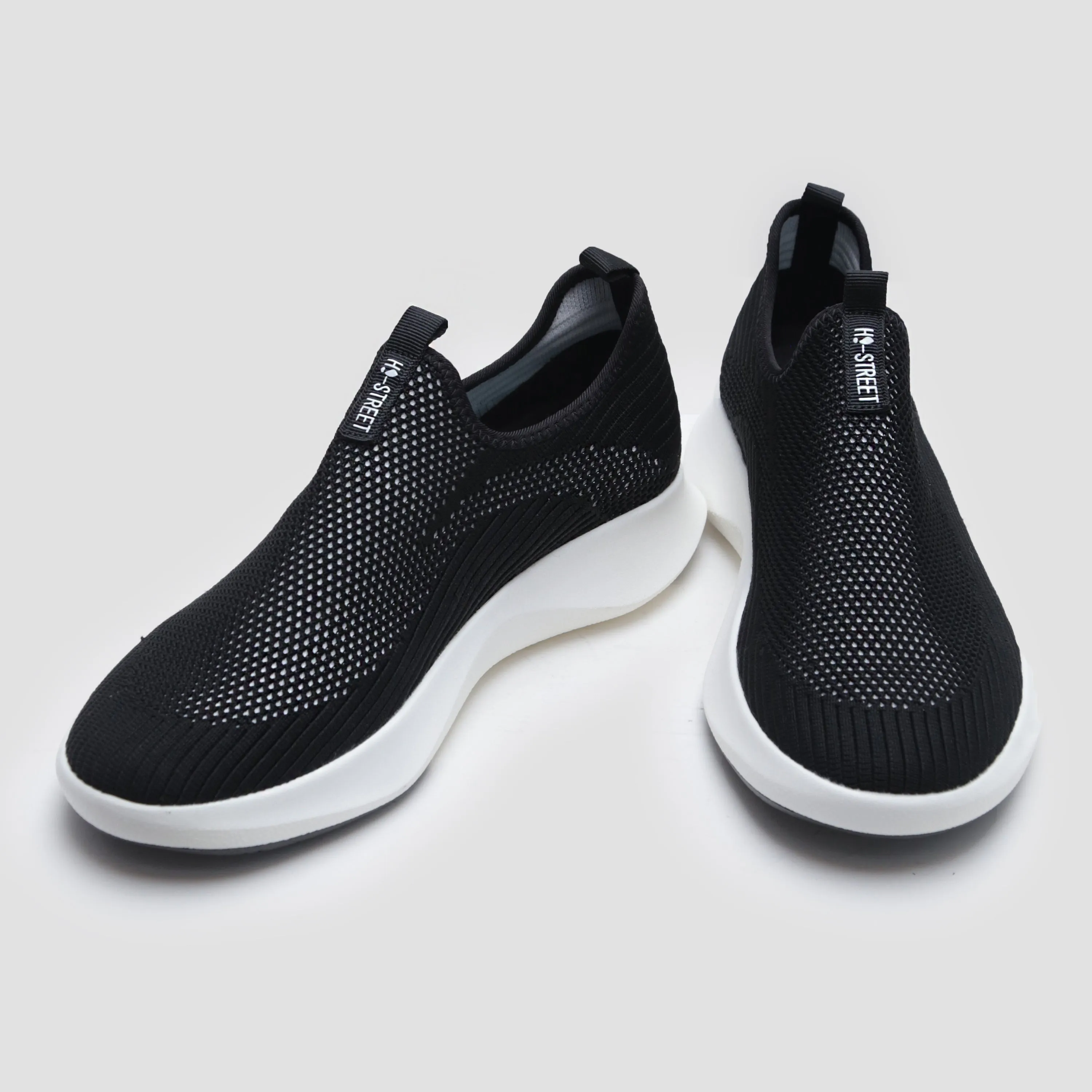 KNIT SLIP ON SNEAKER