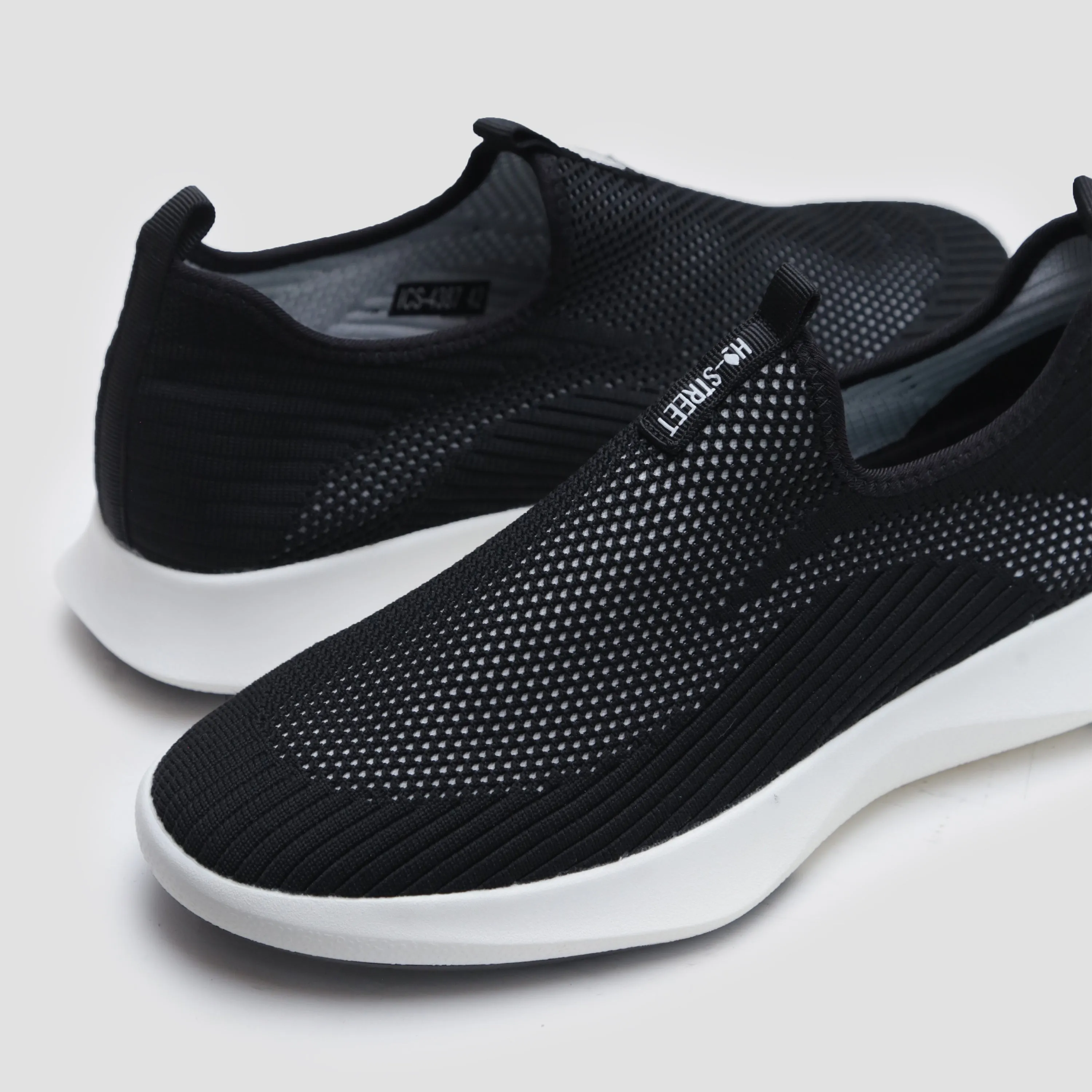 KNIT SLIP ON SNEAKER