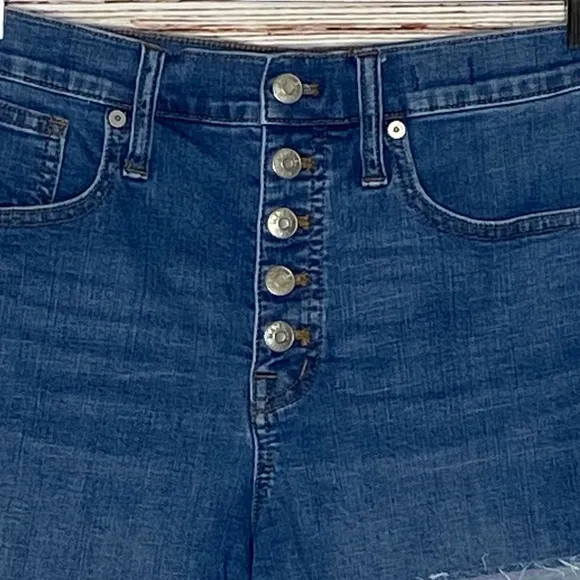 Madewell High-Rise Denim Shorts in Derby Wash: Button-Front Edition Sz 26