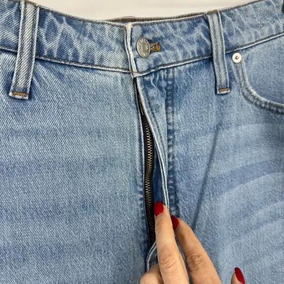 Madewell The Curvy Perfect Vintage Jean Size 33 Bradwell Wash Blue Distressed