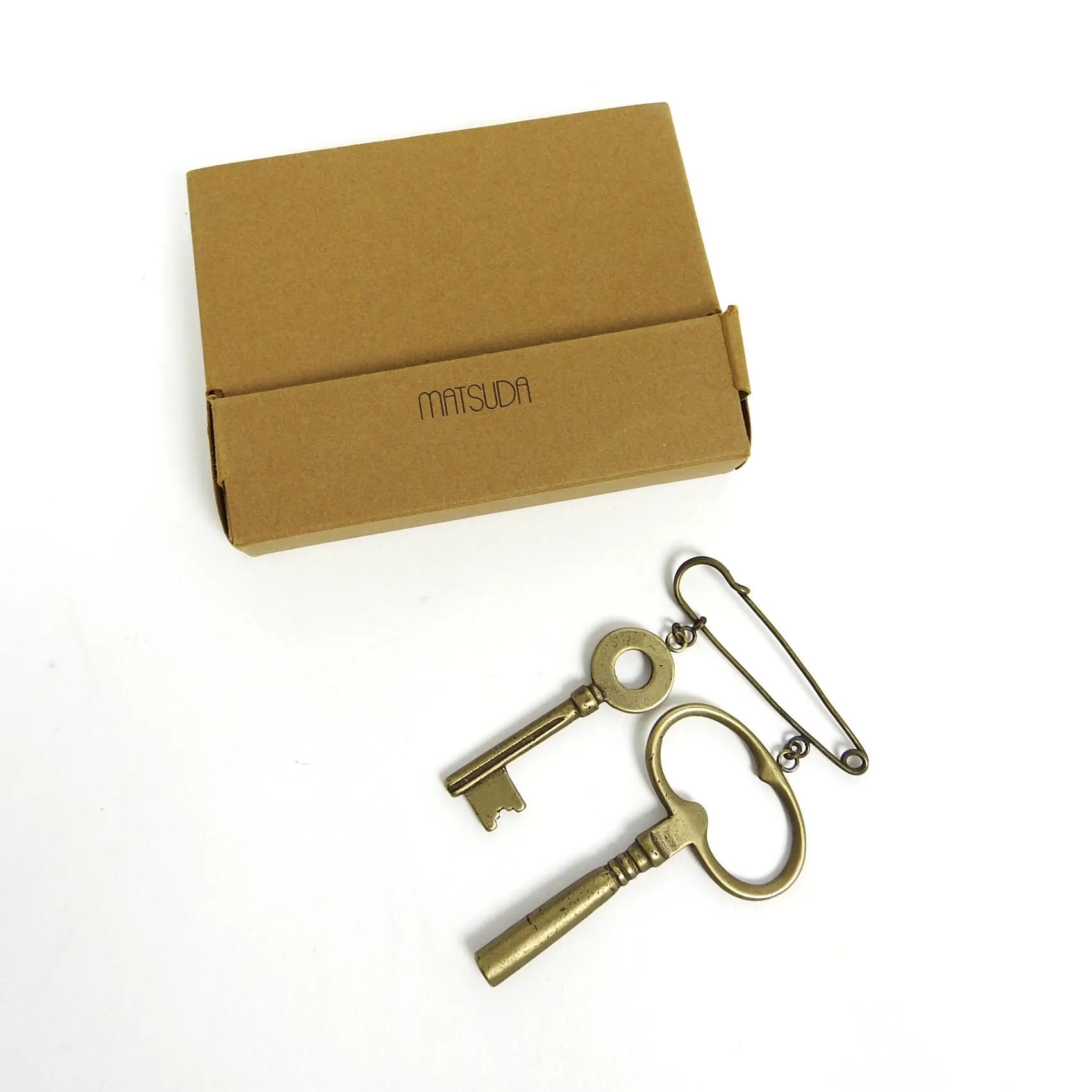 Matsuda Kek/Lock Lapel Pin