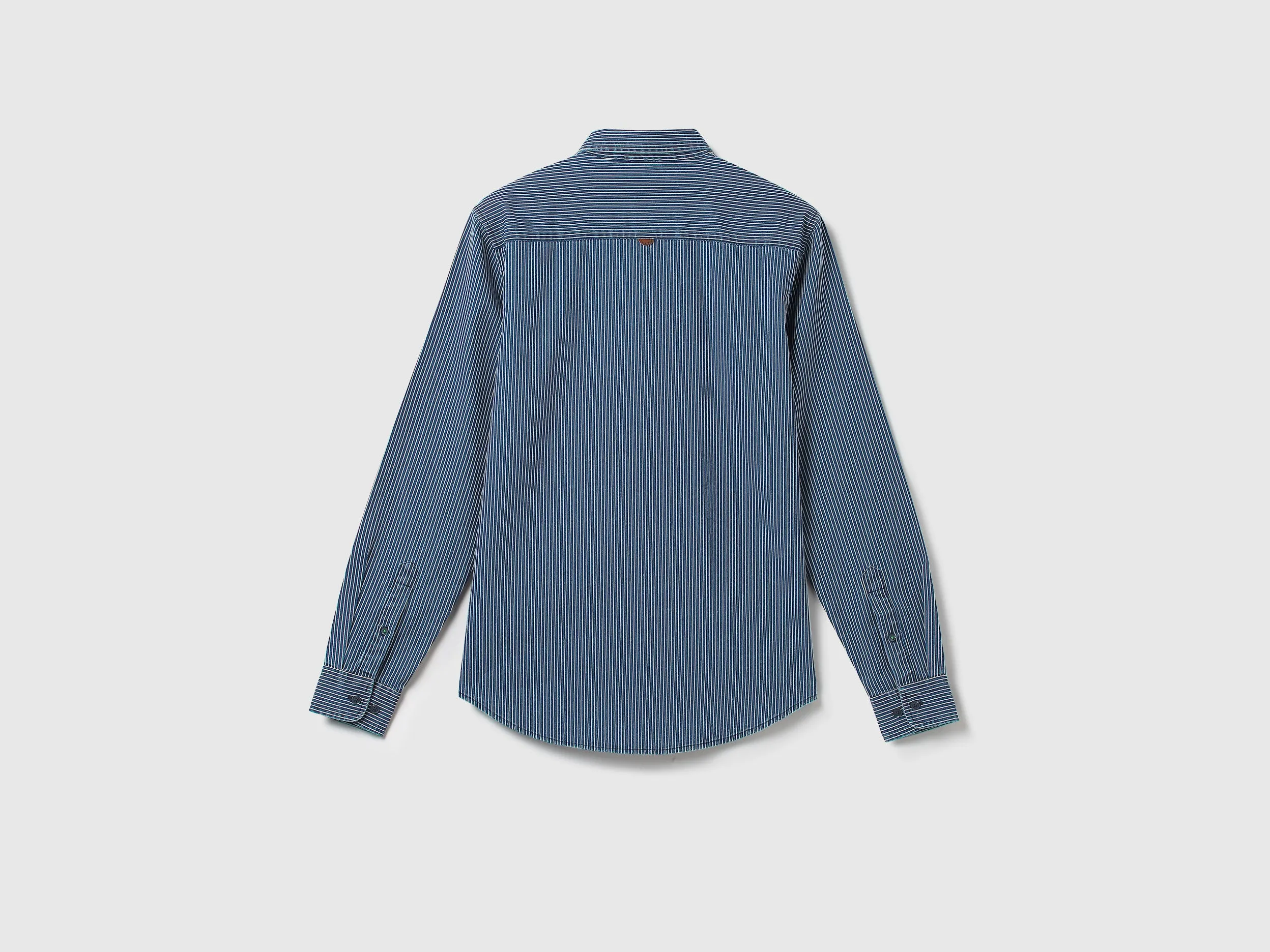 Men Striped Spread Collar Shirt