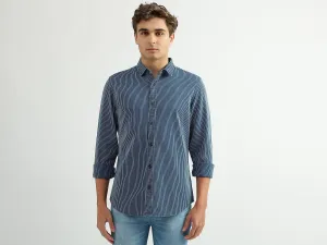 Men Striped Spread Collar Shirt