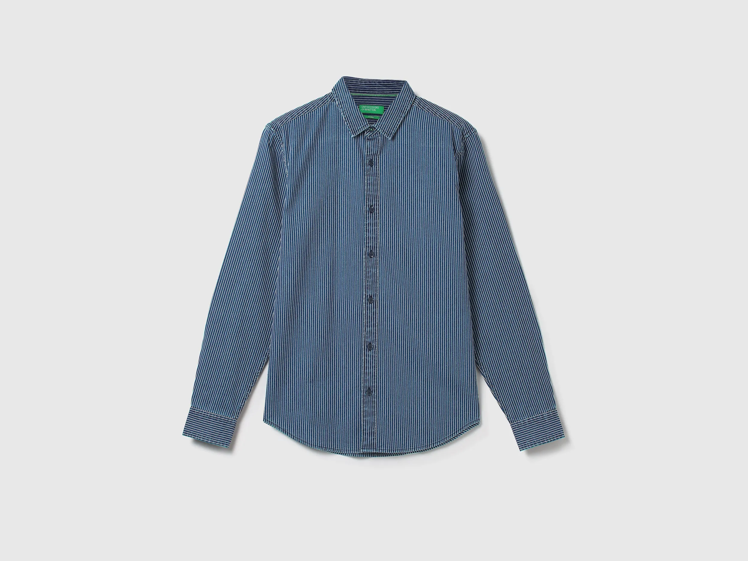 Men Striped Spread Collar Shirt