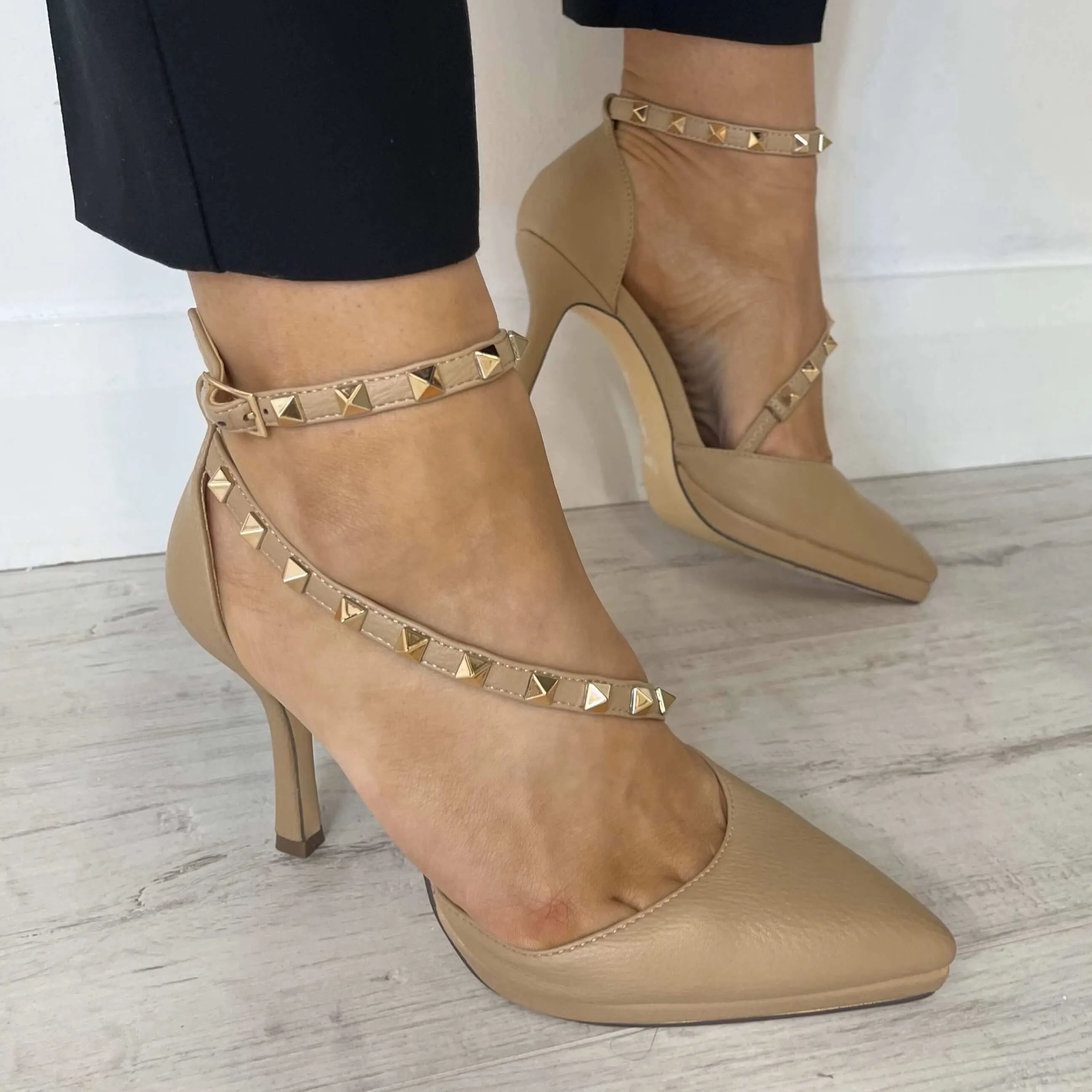 Menbur Stone Studded Crossover Strap Shoes