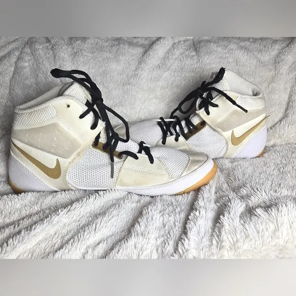 Men's Nike Fury Gold &amp; White Wrestling Shoes, Size 8.5