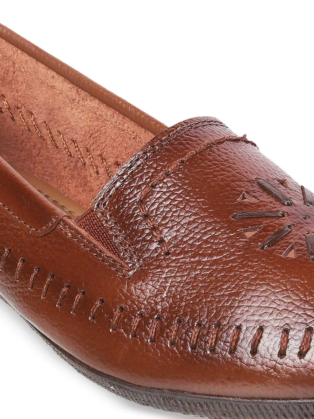 Metro Women Textured Leather Loafers