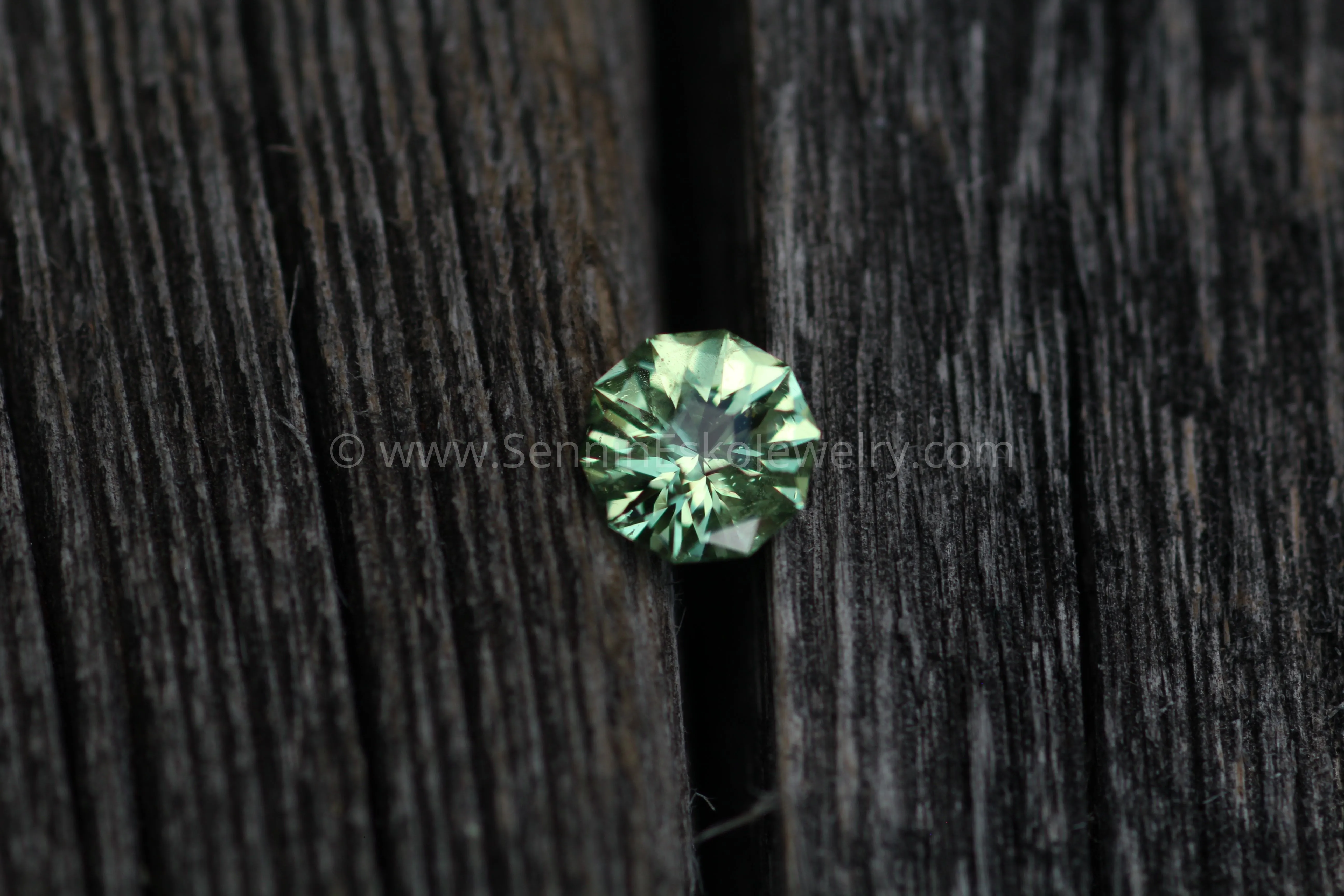 Mint Garnet Loose Gemstone - 6.5mm , 1.21 carats- PrecisionCut - Kenyan Origin Green Garnet