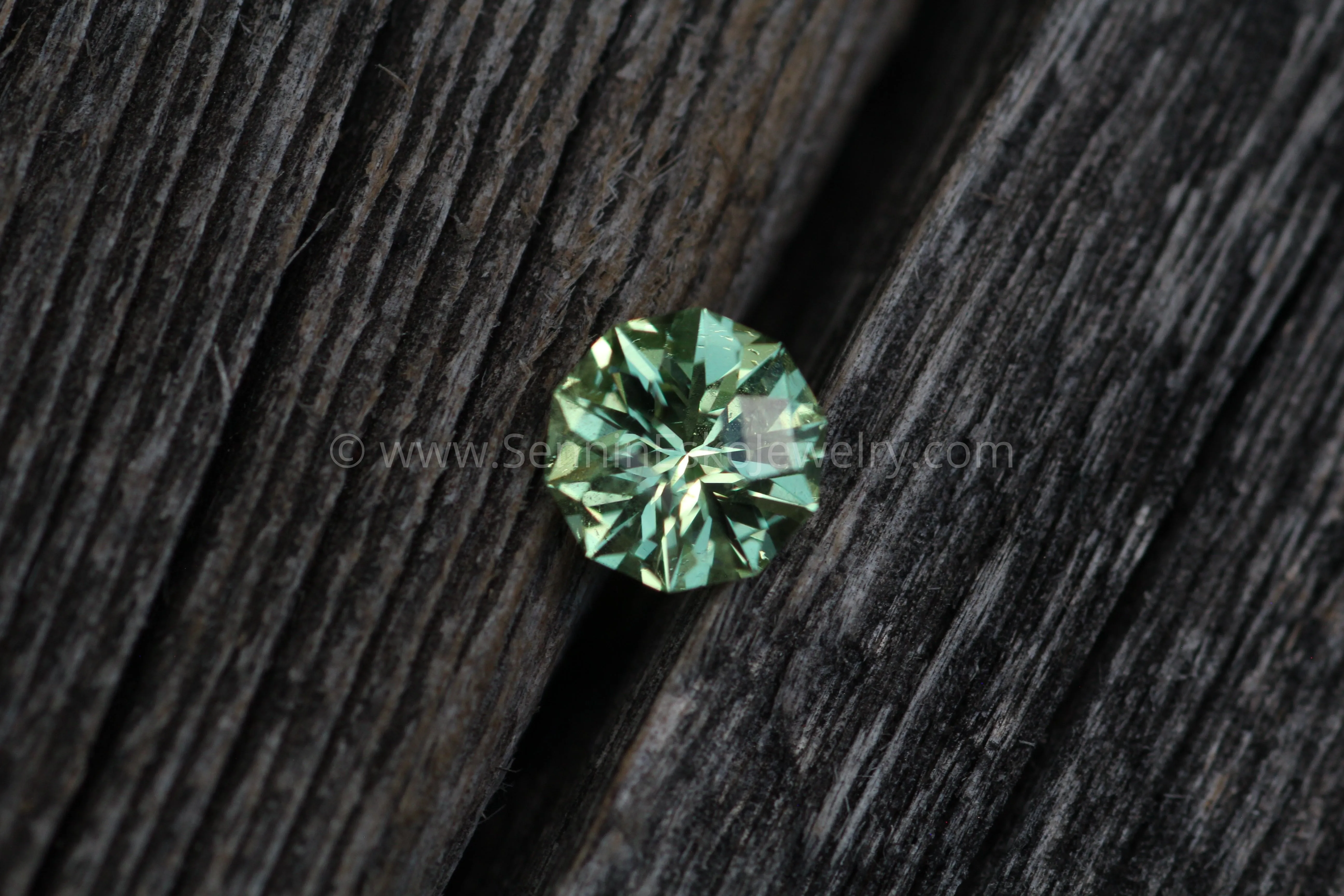 Mint Garnet Loose Gemstone - 6.5mm , 1.21 carats- PrecisionCut - Kenyan Origin Green Garnet