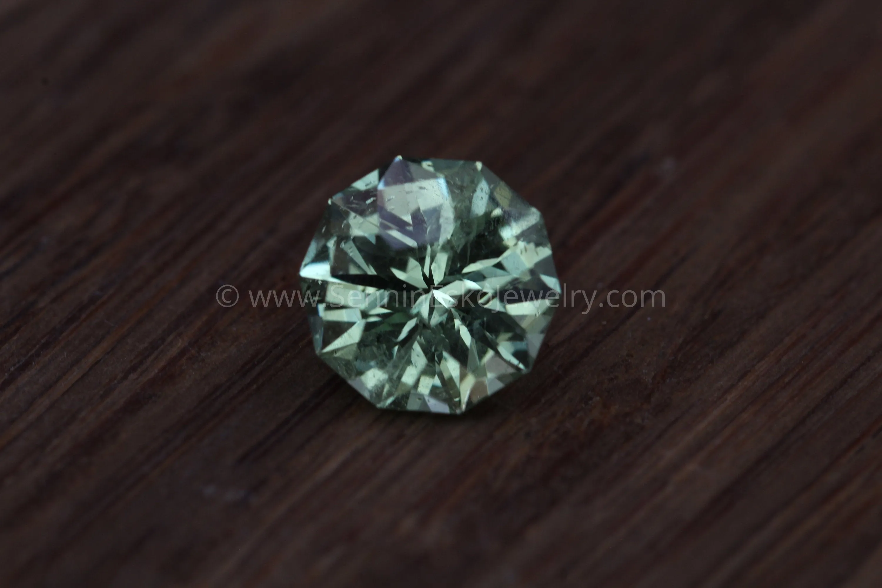 Mint Garnet Loose Gemstone - 6.5mm , 1.21 carats- PrecisionCut - Kenyan Origin Green Garnet