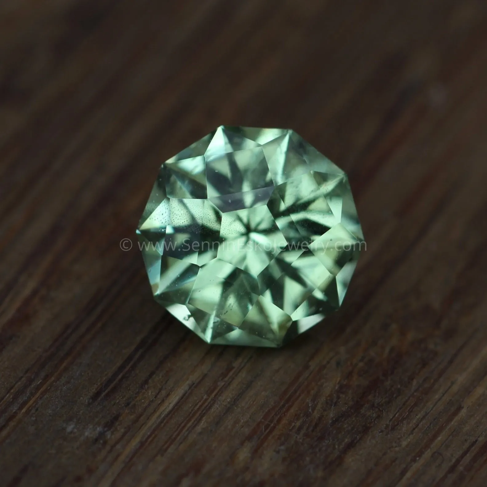 Mint Garnet Loose Gemstone - 6.5mm , 1.21 carats- PrecisionCut - Kenyan Origin Green Garnet
