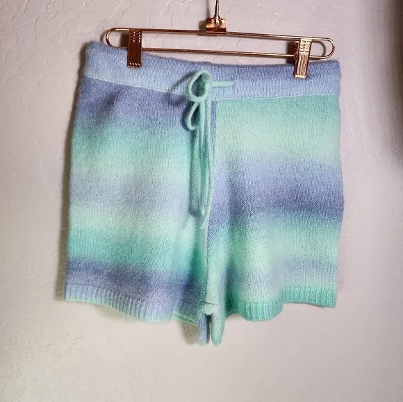 NEW Lilly Pulitzer Wanetta Ombre Surf Blue Sweater Shorts Size Small
