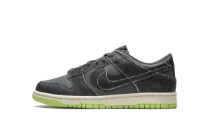 Nike Dunk Low Retro Premium "Halloween" Grade School