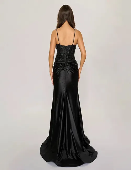 Nina Black 6687