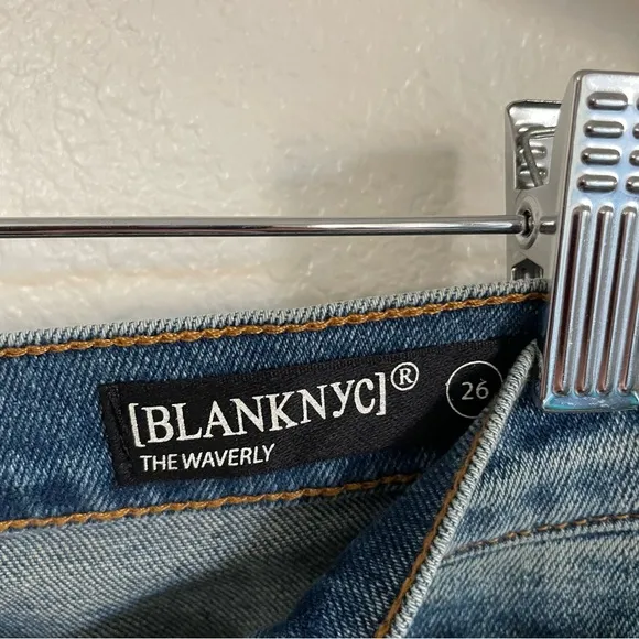 NWT Blank NYC The Waverly Flared Bootcut Denim Jeans High Waisted Size 26