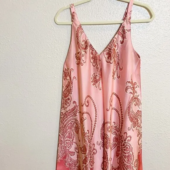Oscar de la Renta for Neiman Marcus Pink Paisley Print Nightgown Small S
