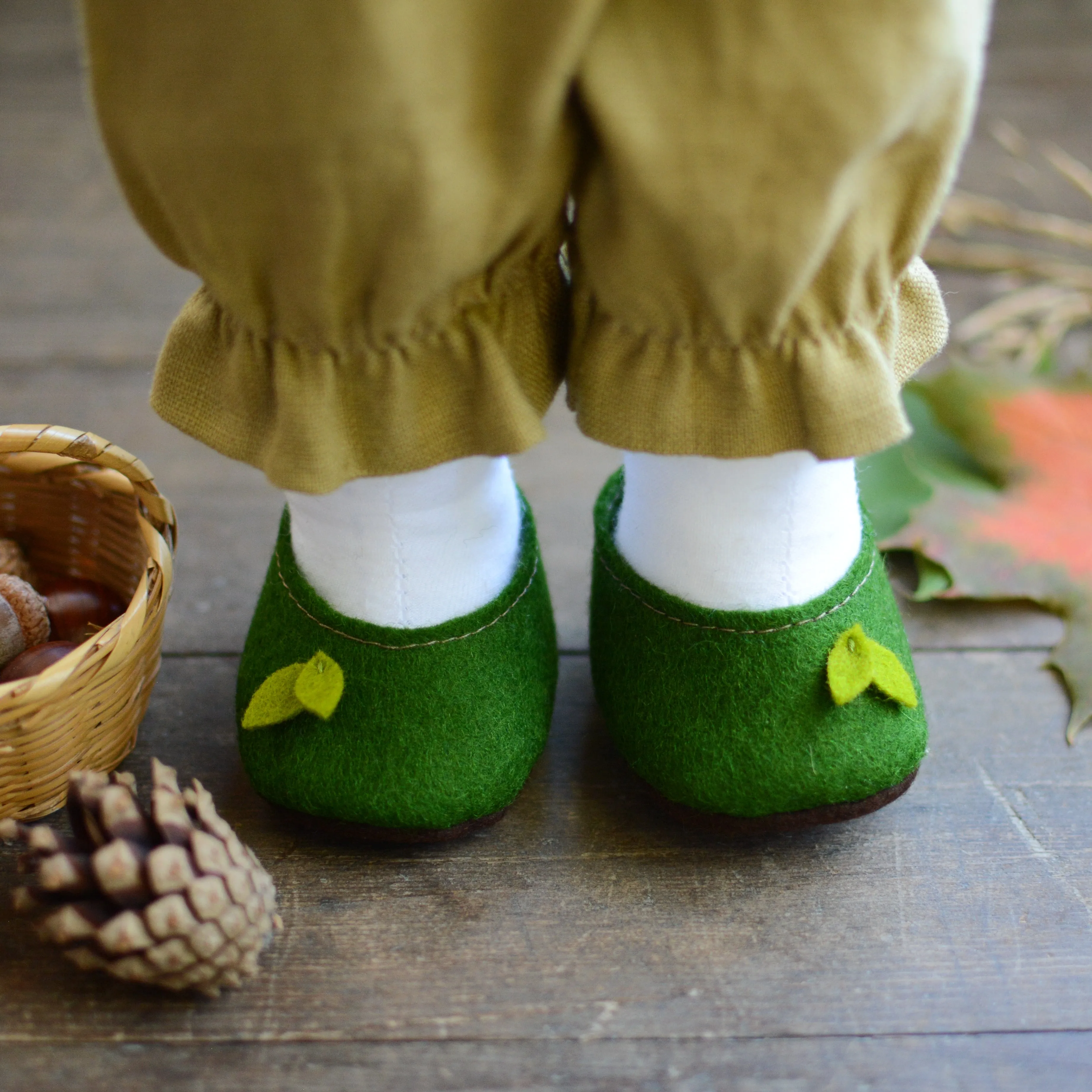 Slip-on Shoes Sewing Pattern - Doll
