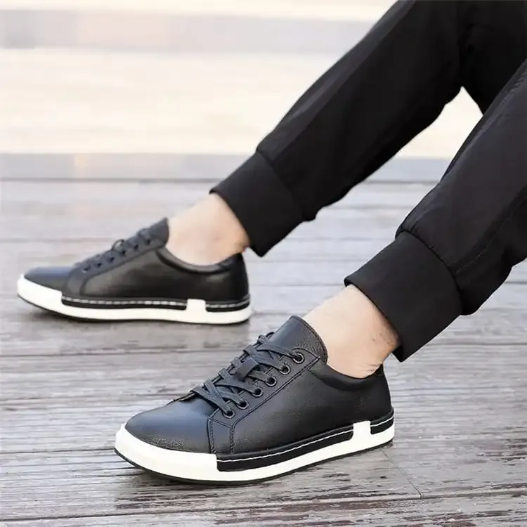 SNEAKY PETE SNEAKERS