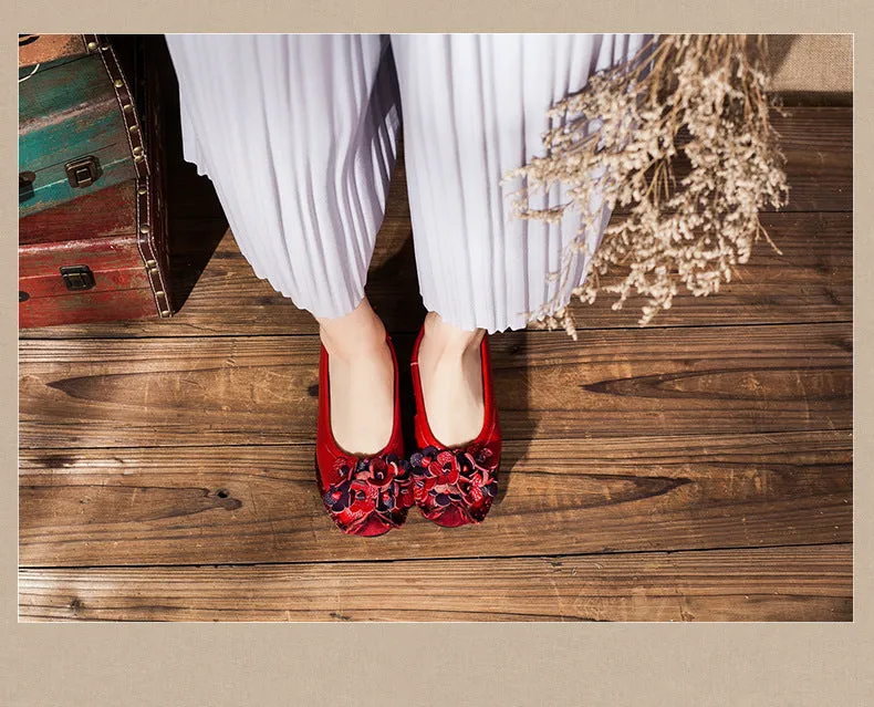 Solid Color Retro Flower Leather Shoes Shallow Mouth Round Toe Slip-on Leather Shoes