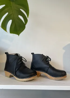 Stockholm Pull On Clog (Retail $110)