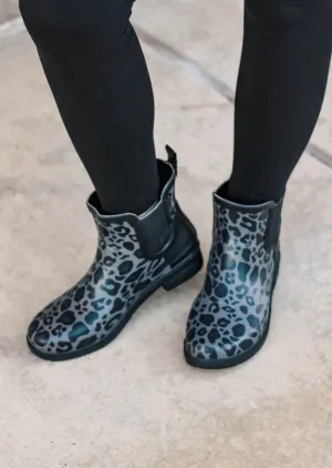 The Rachael Rainboot- Short