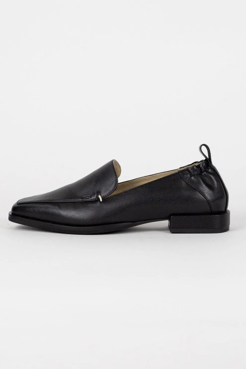 The Vegan Apple Leather Loafer | Black