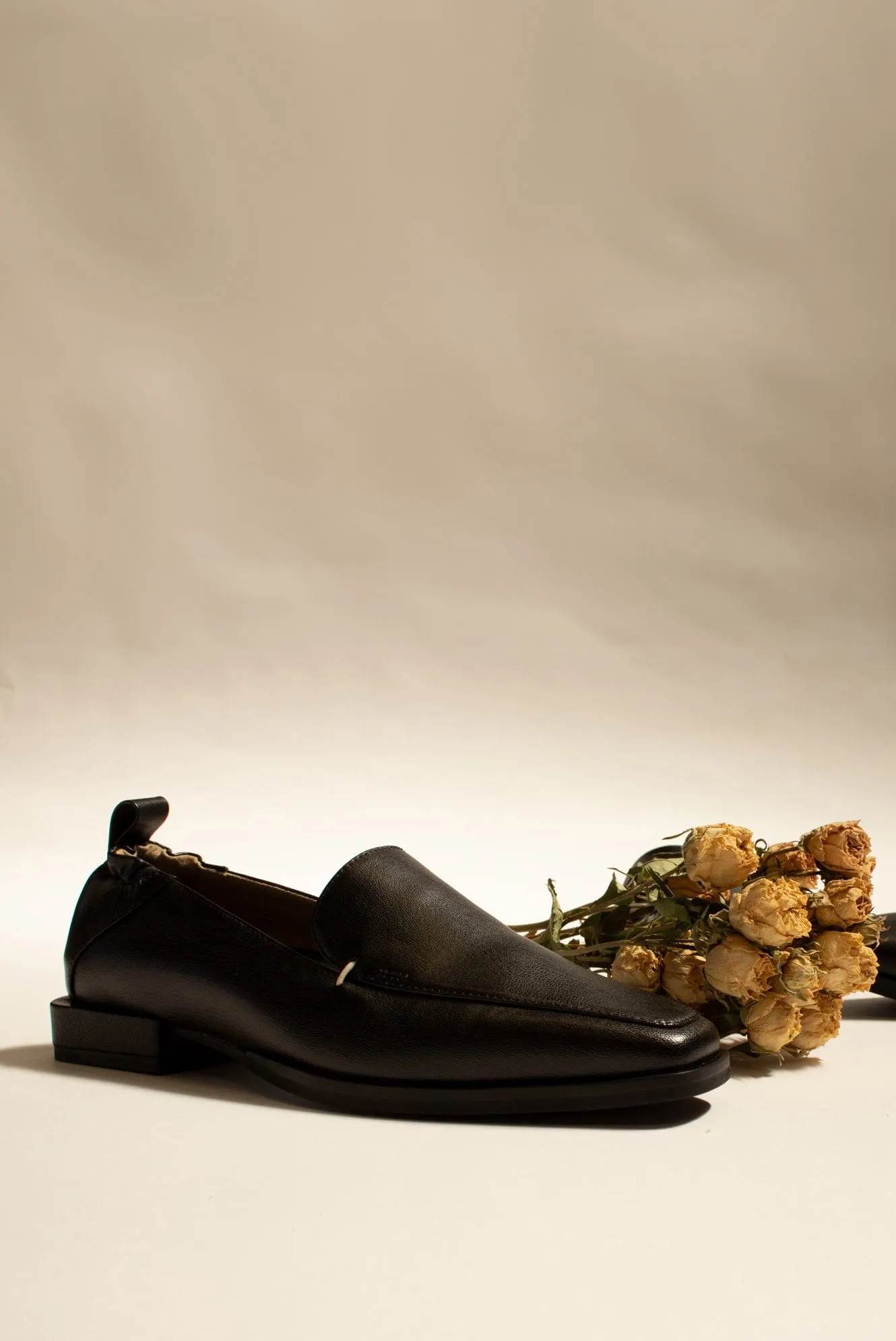 The Vegan Apple Leather Loafer | Black