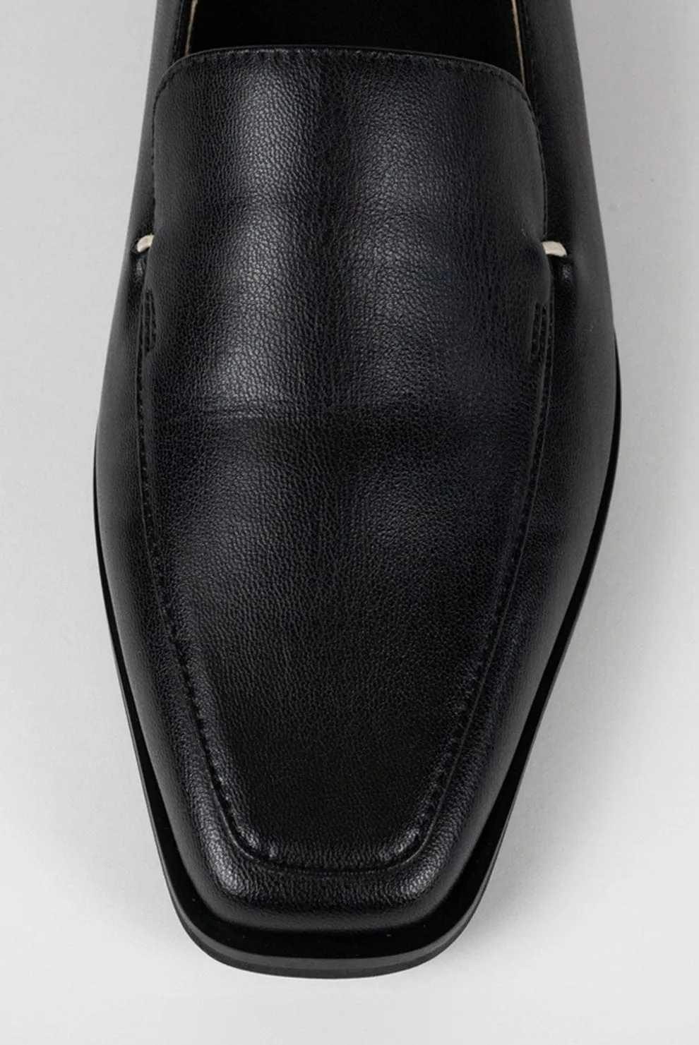 The Vegan Apple Leather Loafer | Black