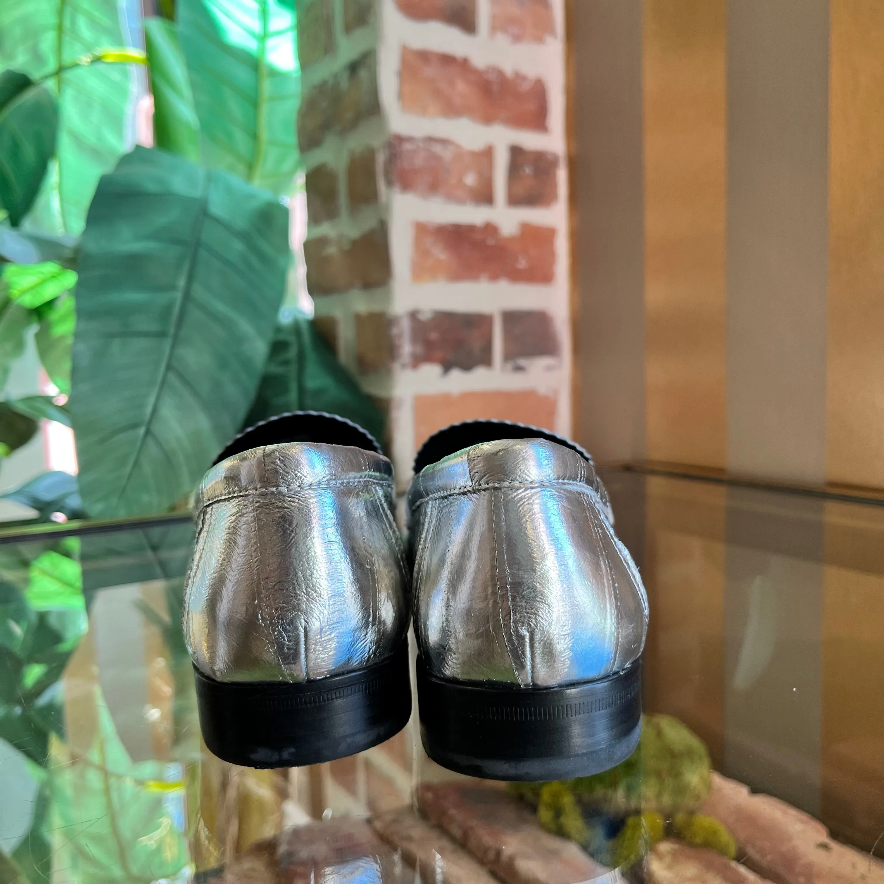 TORY BURCH Silver Ballet Loafers SZ 8.5