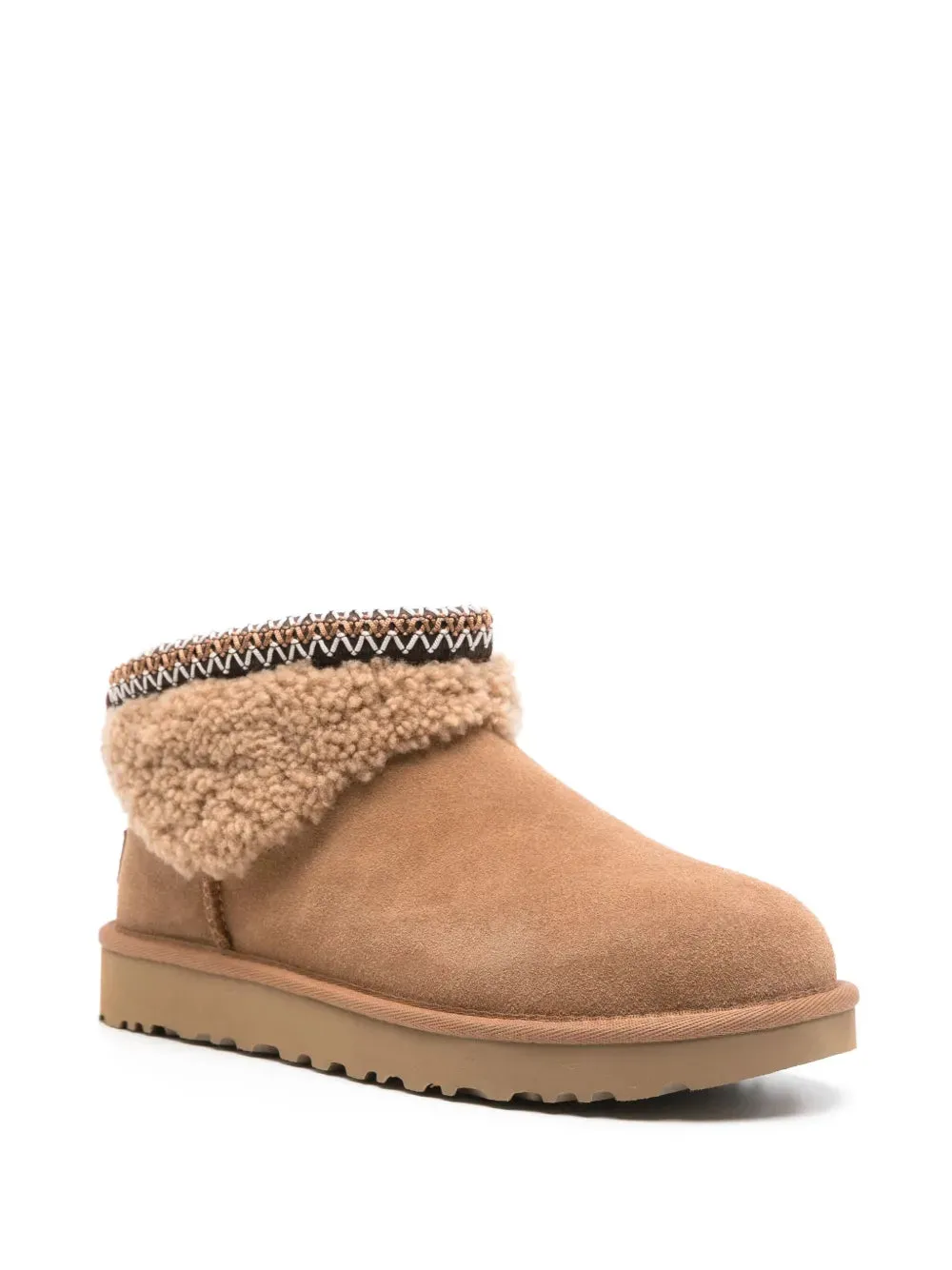 UGG Classic Ultra Mini Maxi Curly boots