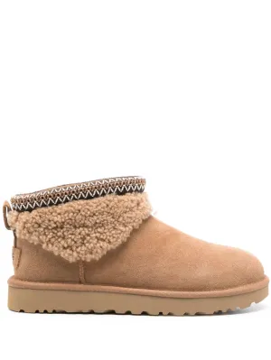 UGG Classic Ultra Mini Maxi Curly boots