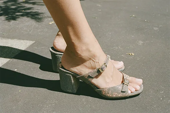 UNA SANDAL, ARGONIAN