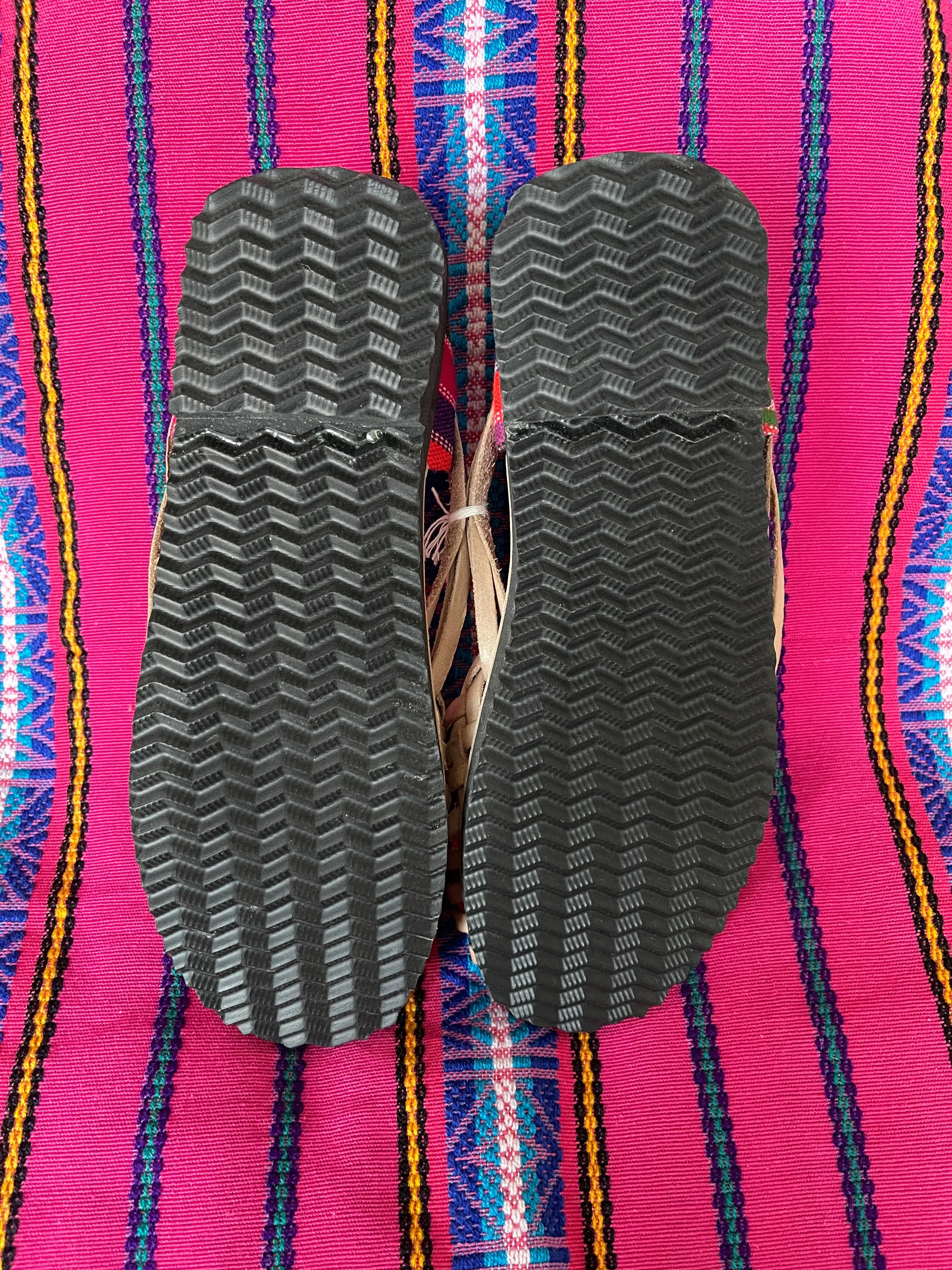 US 7/7.5-Handmade Colorful Leather Huarachas- Huarachas de Multicolores Elaboradas a mano