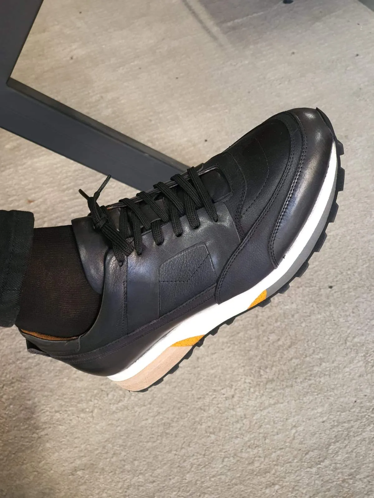 Vicenza Laced Leather Shoes - Timeless Elegance in Black