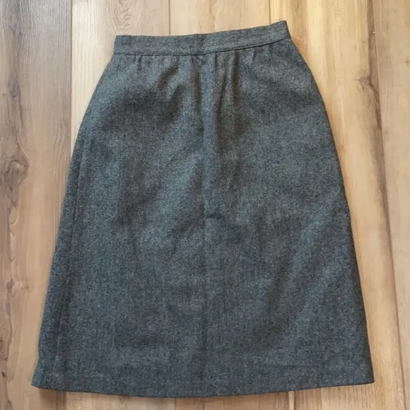 Vintage 1990’s wool blend lined Gray skirt women’s size extra small XS 4 midi
