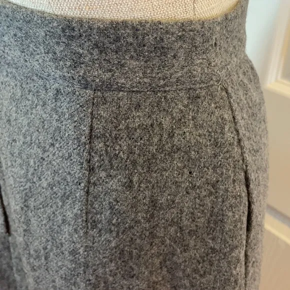 Vintage 1990’s wool blend lined Gray skirt women’s size extra small XS 4 midi