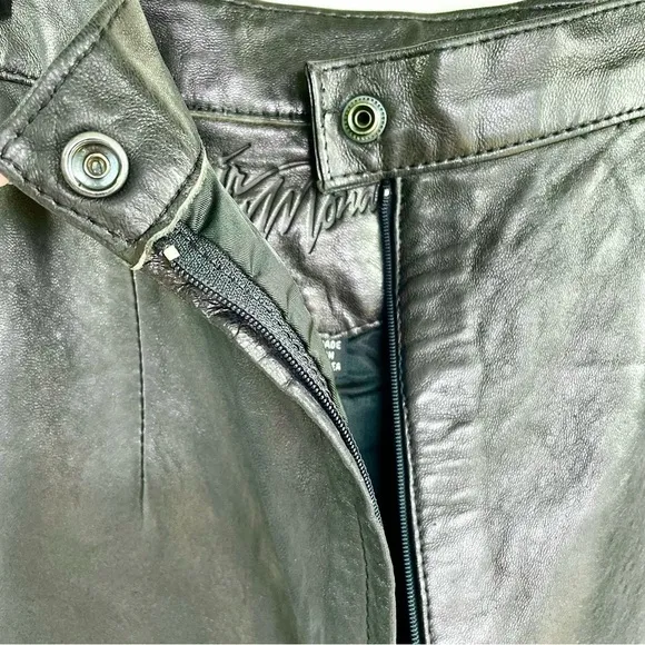 VINTAGE Cuir du Monde Black Leather Pencil Skirt Size 4/6 Goth Classic Alt Girl